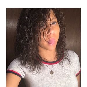 Meet your Posher, Alisha